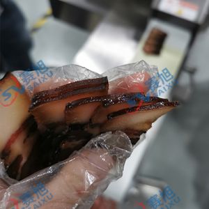 客戶自帶臘肉臘腸上門現(xiàn)場試機，效果不錯